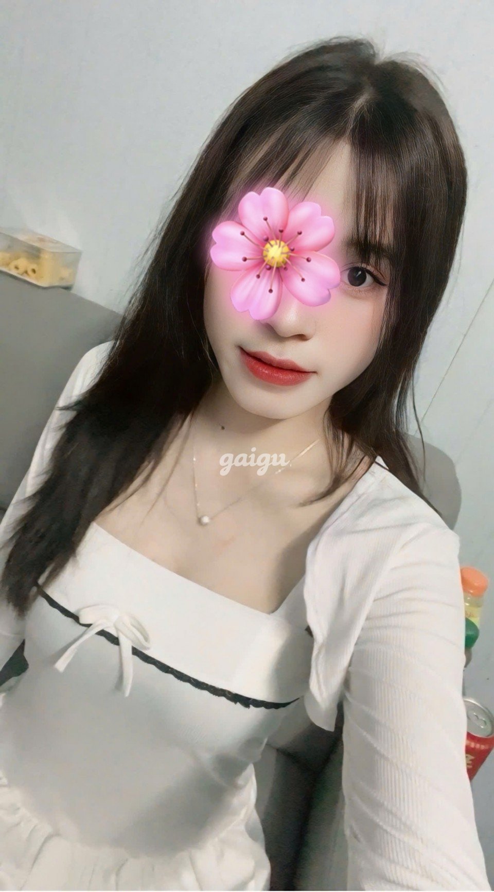 ❤️ Bé Kem ❤️ face xinh da trắng chân dài . Lần đầu đi làm